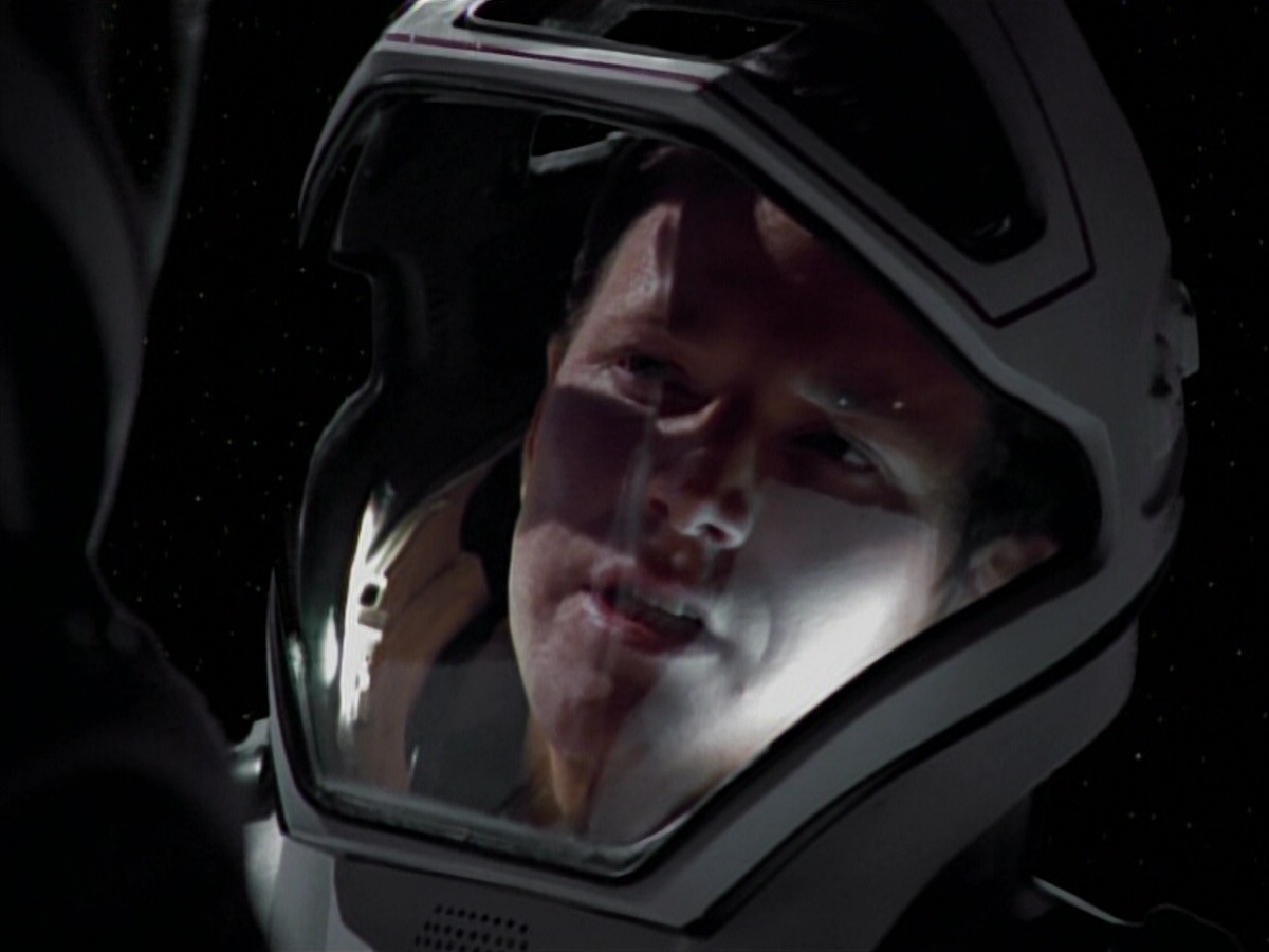 extant_StarTrekVoyager_4x03-DayOfHonor_4160.jpg