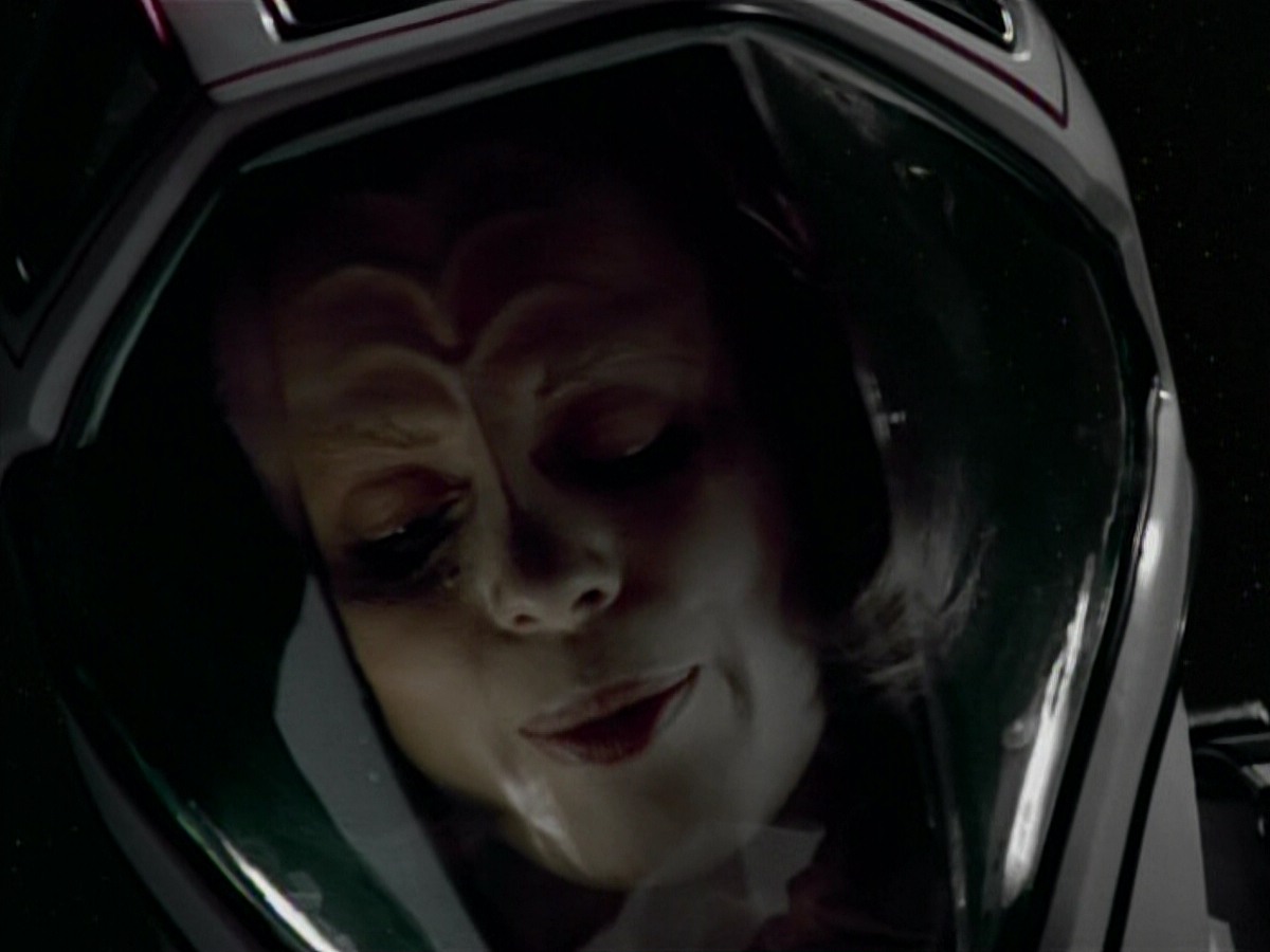 extant_StarTrekVoyager_4x03-DayOfHonor_4169.jpg