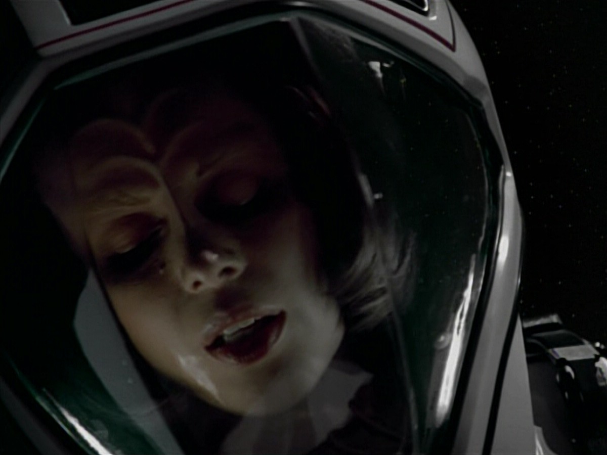 extant_StarTrekVoyager_4x03-DayOfHonor_4174.jpg