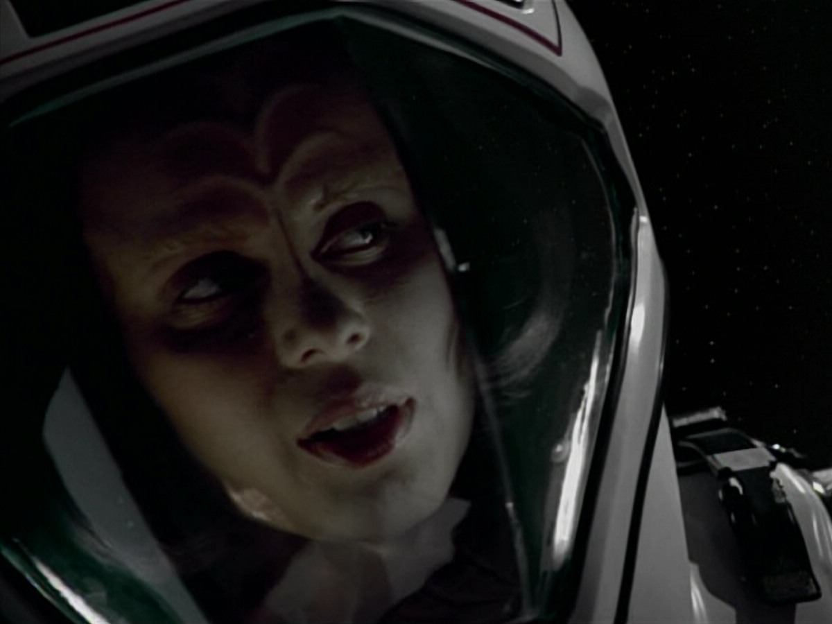 extant_StarTrekVoyager_4x03-DayOfHonor_4179.jpg