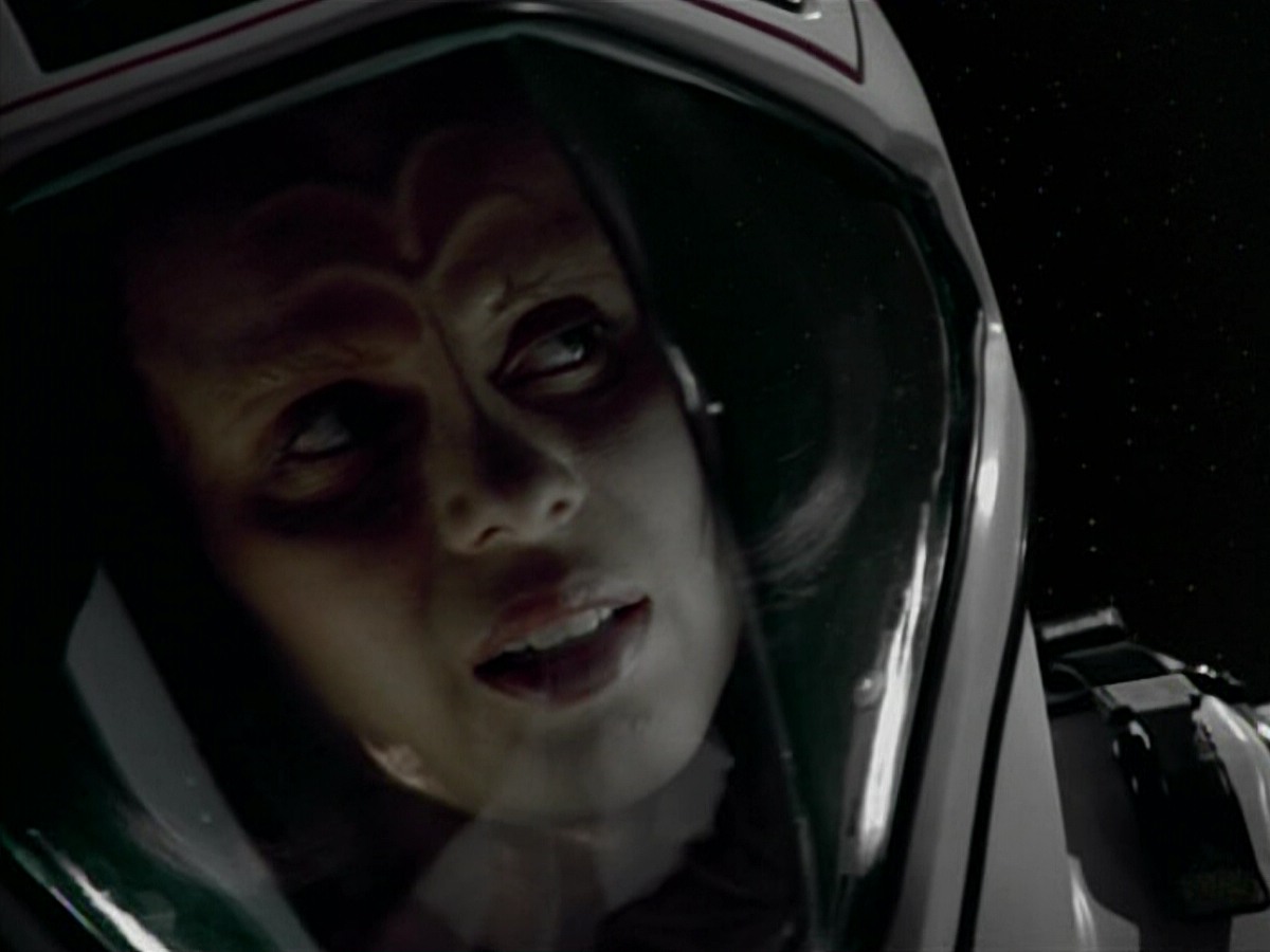 extant_StarTrekVoyager_4x03-DayOfHonor_4181.jpg