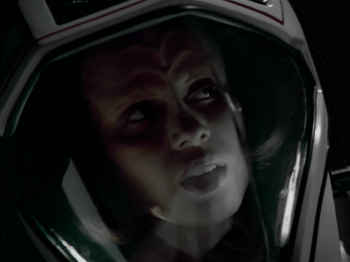extant_StarTrekVoyager_4x03-DayOfHonor_4185.jpg