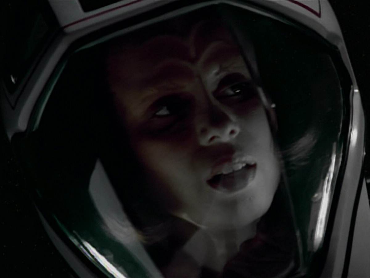 extant_StarTrekVoyager_4x03-DayOfHonor_4186.jpg