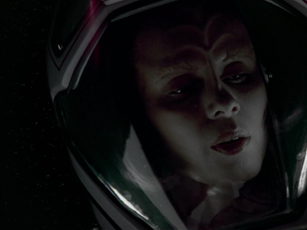 extant_StarTrekVoyager_4x03-DayOfHonor_4189.jpg