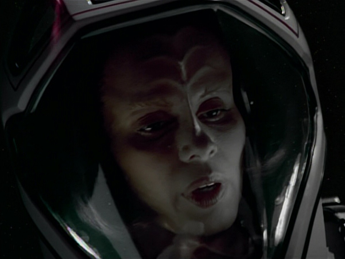 extant_StarTrekVoyager_4x03-DayOfHonor_4195.jpg