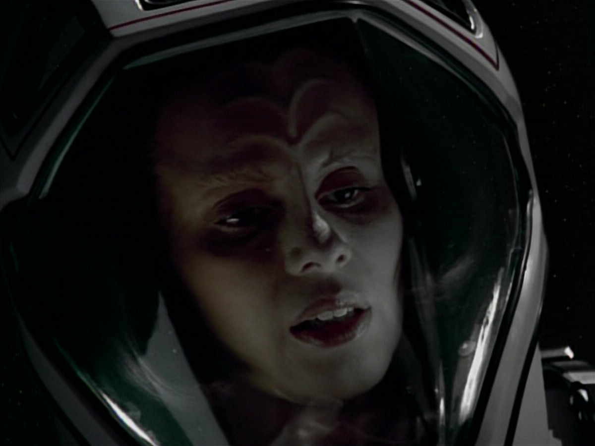 extant_StarTrekVoyager_4x03-DayOfHonor_4196.jpg