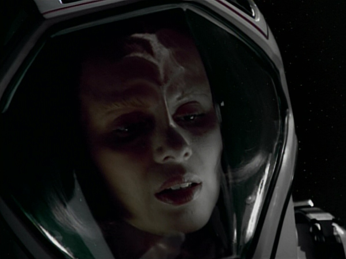 extant_StarTrekVoyager_4x03-DayOfHonor_4201.jpg