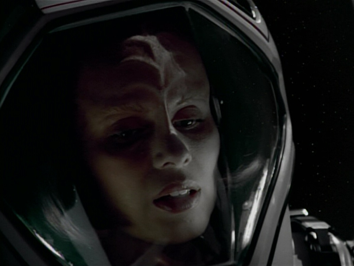 extant_StarTrekVoyager_4x03-DayOfHonor_4209.jpg