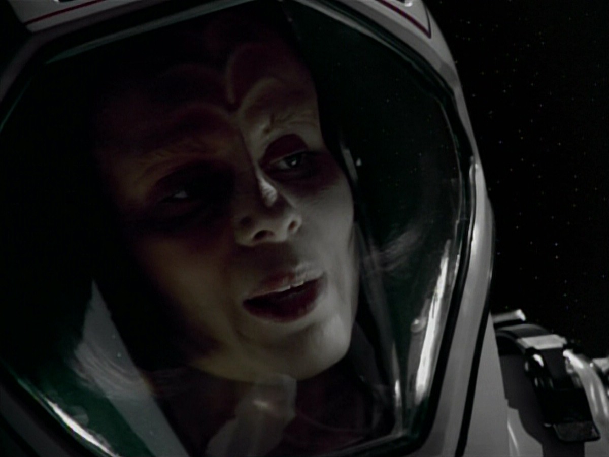 extant_StarTrekVoyager_4x03-DayOfHonor_4223.jpg