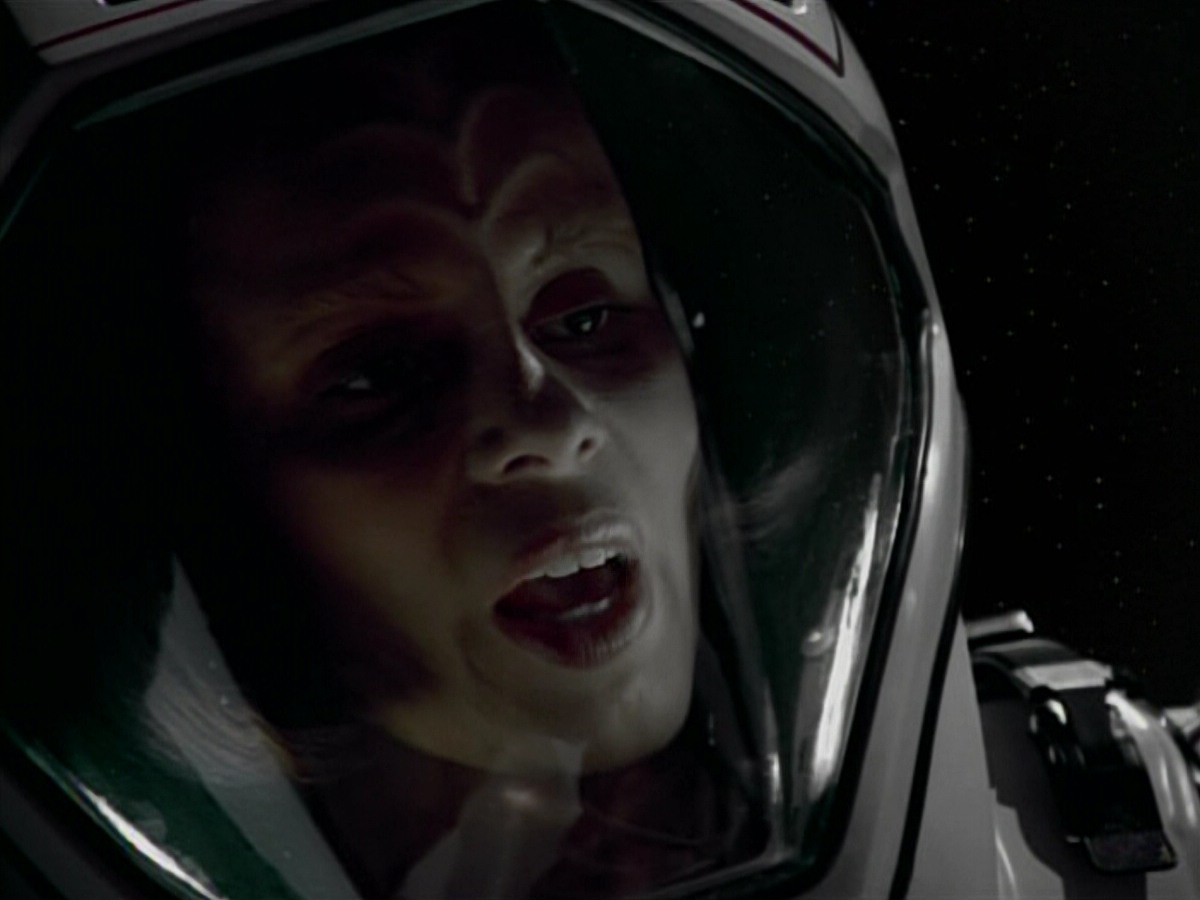 extant_StarTrekVoyager_4x03-DayOfHonor_4224.jpg