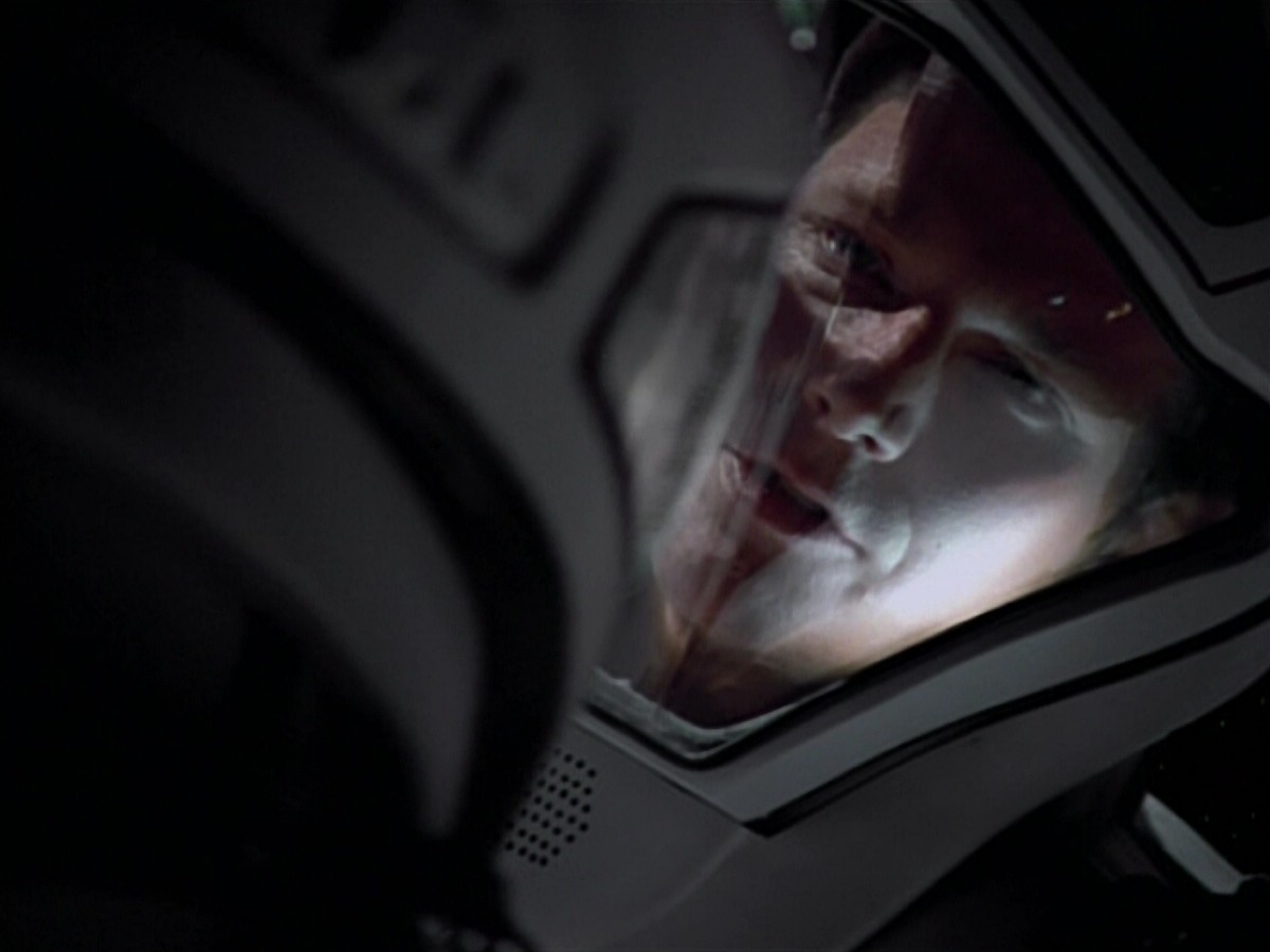 extant_StarTrekVoyager_4x03-DayOfHonor_4242.jpg