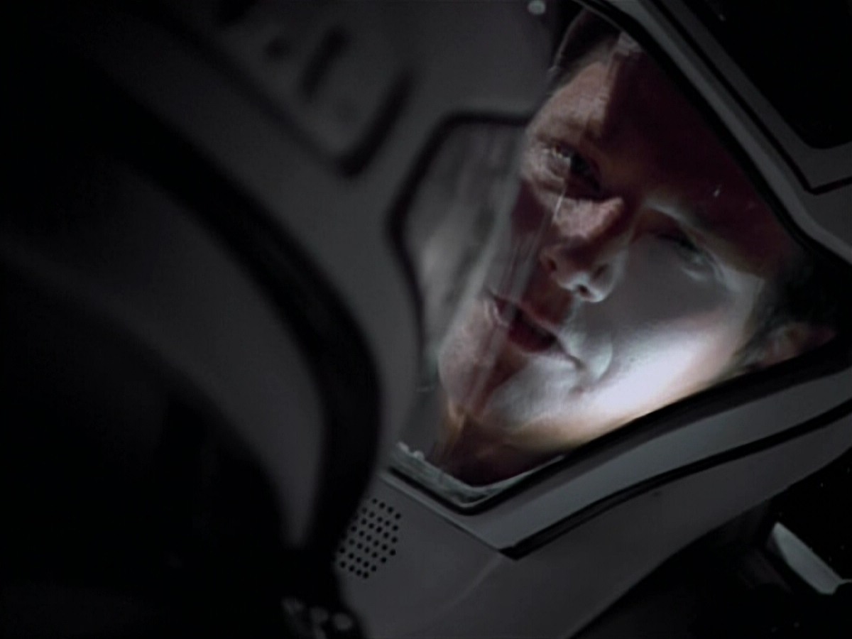 extant_StarTrekVoyager_4x03-DayOfHonor_4243.jpg