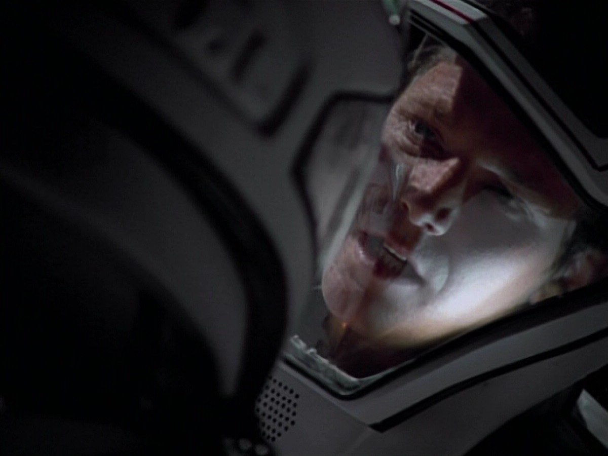 extant_StarTrekVoyager_4x03-DayOfHonor_4247.jpg