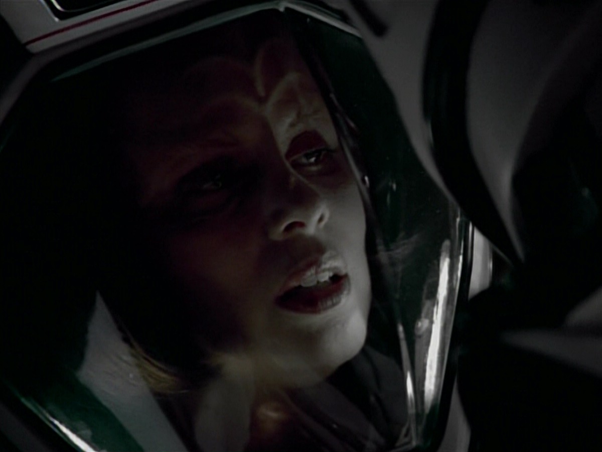 extant_StarTrekVoyager_4x03-DayOfHonor_4252.jpg