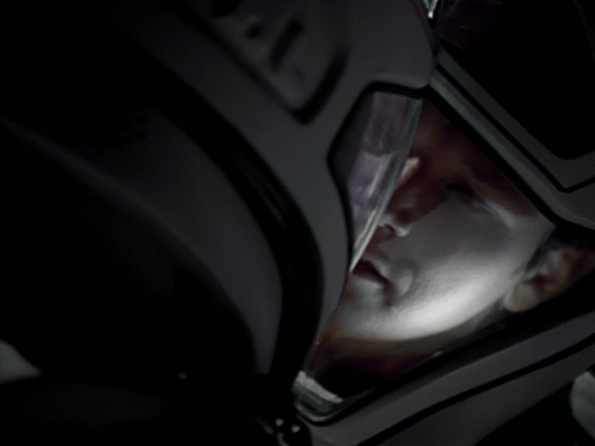 extant_StarTrekVoyager_4x03-DayOfHonor_4256.jpg