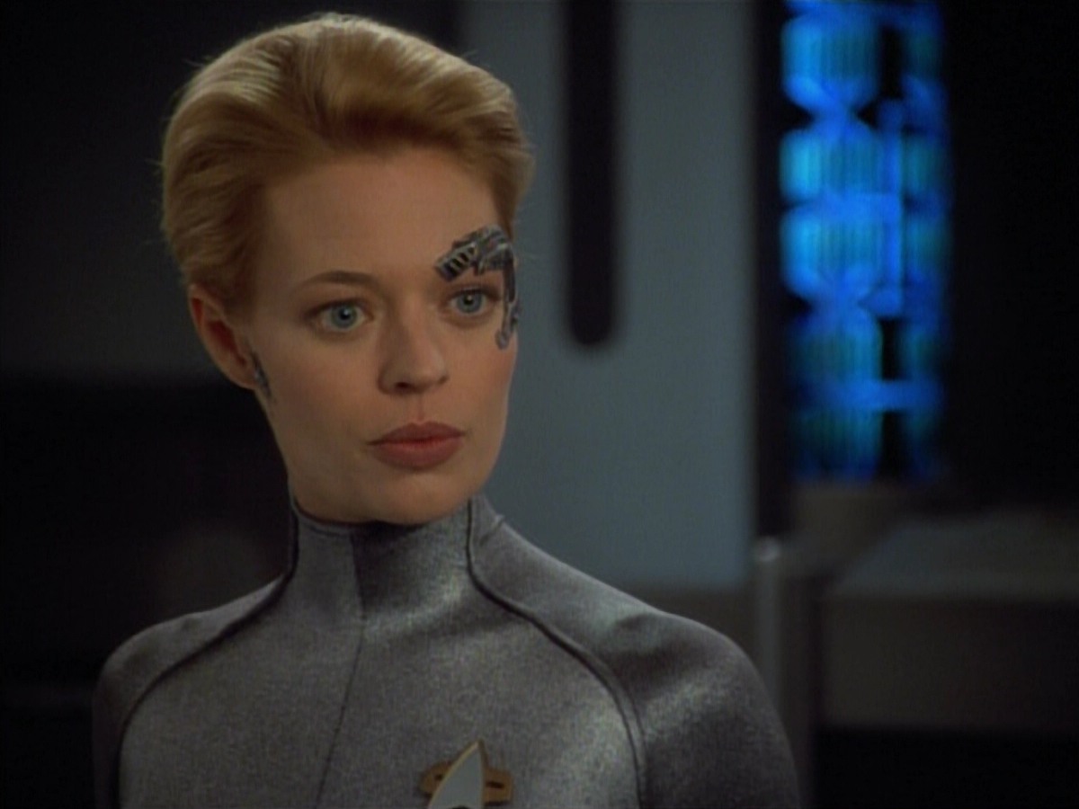 extant_StarTrekVoyager_4x03-DayOfHonor_4301.jpg