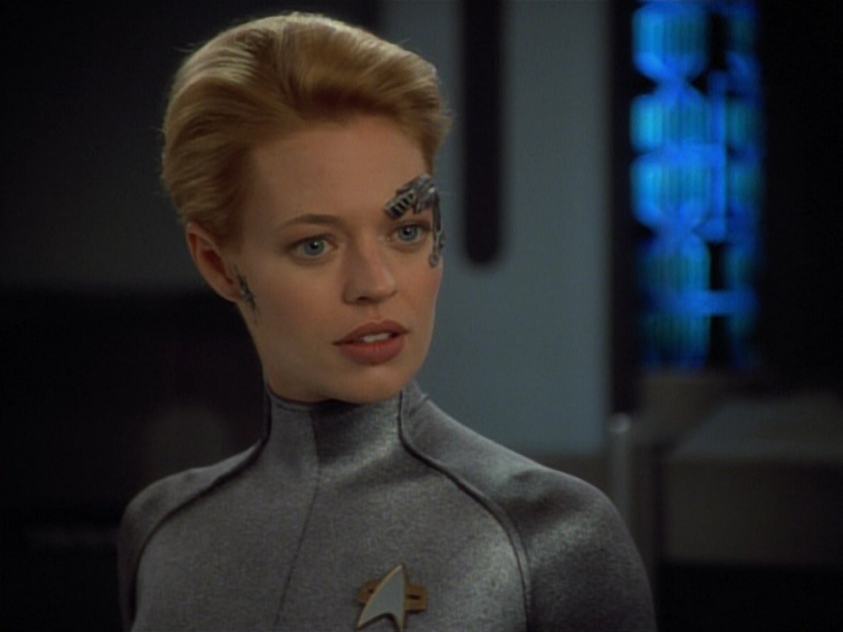 extant_StarTrekVoyager_4x03-DayOfHonor_4314.jpg