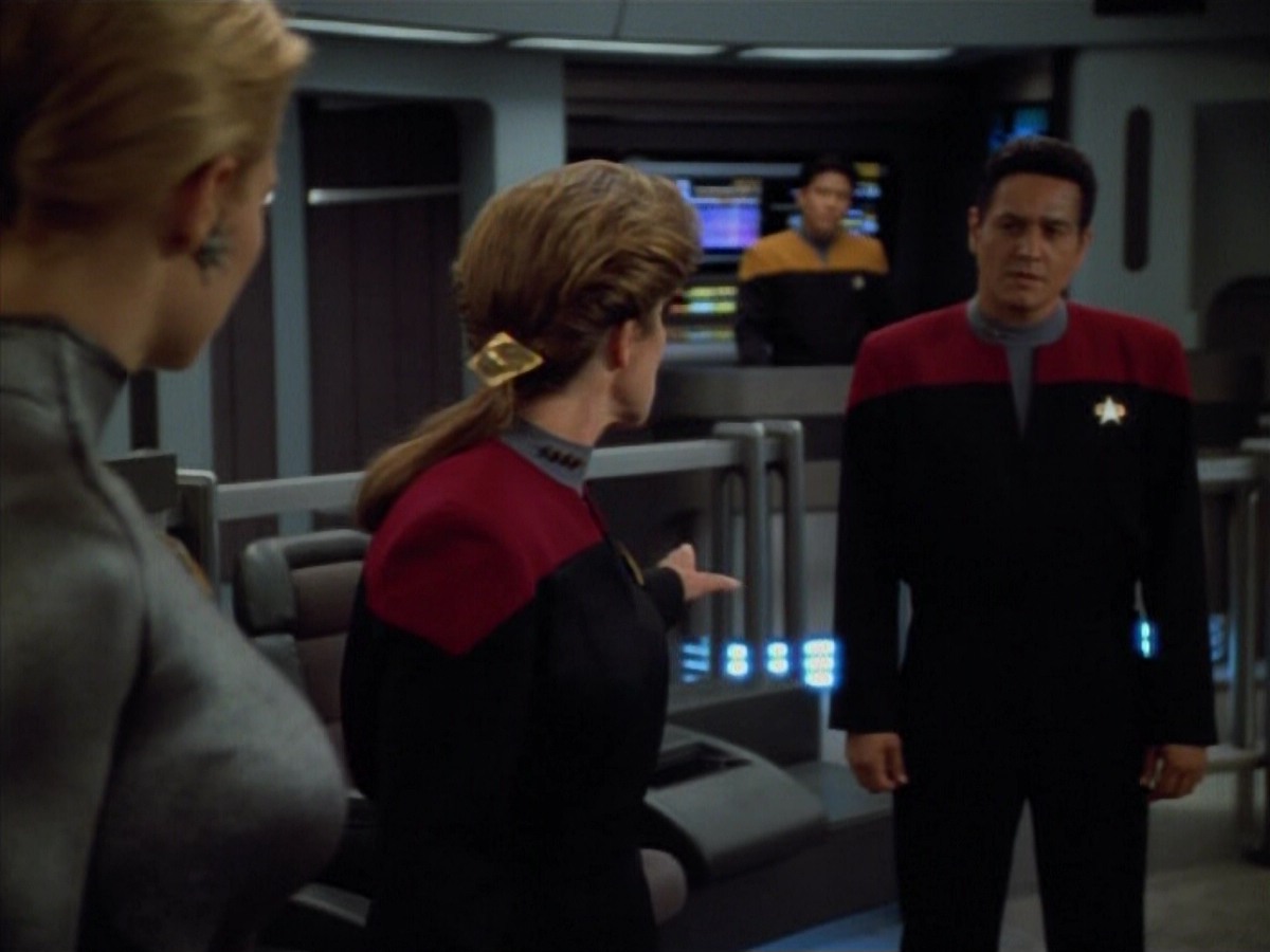 extant_StarTrekVoyager_4x03-DayOfHonor_4328.jpg