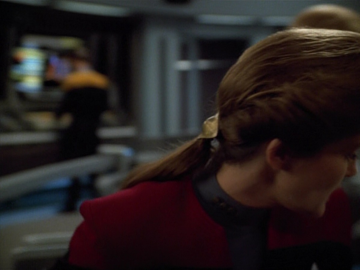 extant_StarTrekVoyager_4x03-DayOfHonor_4351.jpg