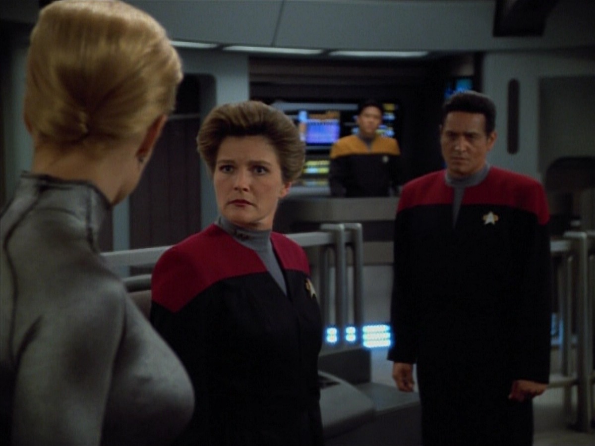 extant_StarTrekVoyager_4x03-DayOfHonor_4363.jpg