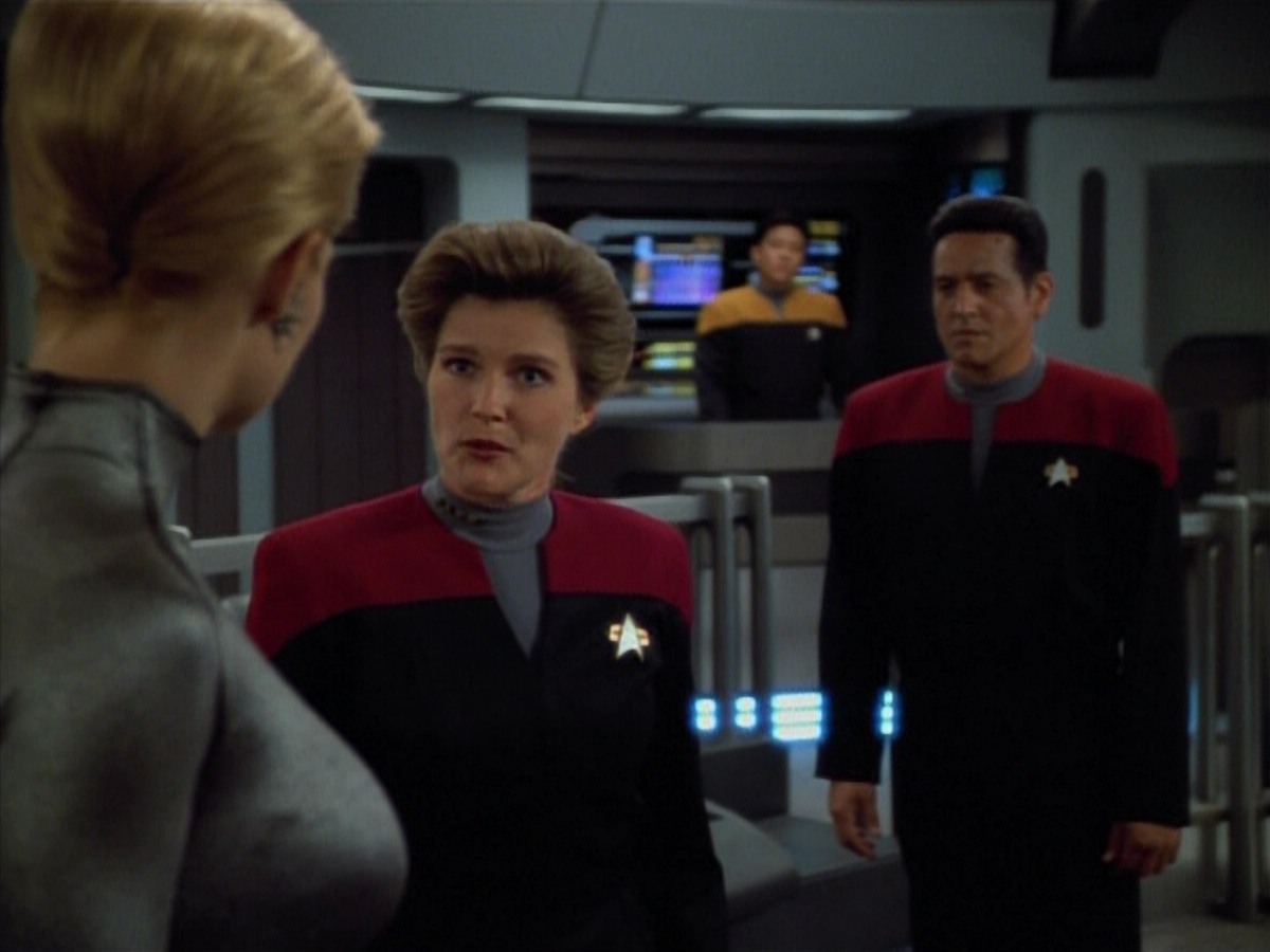 extant_StarTrekVoyager_4x03-DayOfHonor_4436.jpg