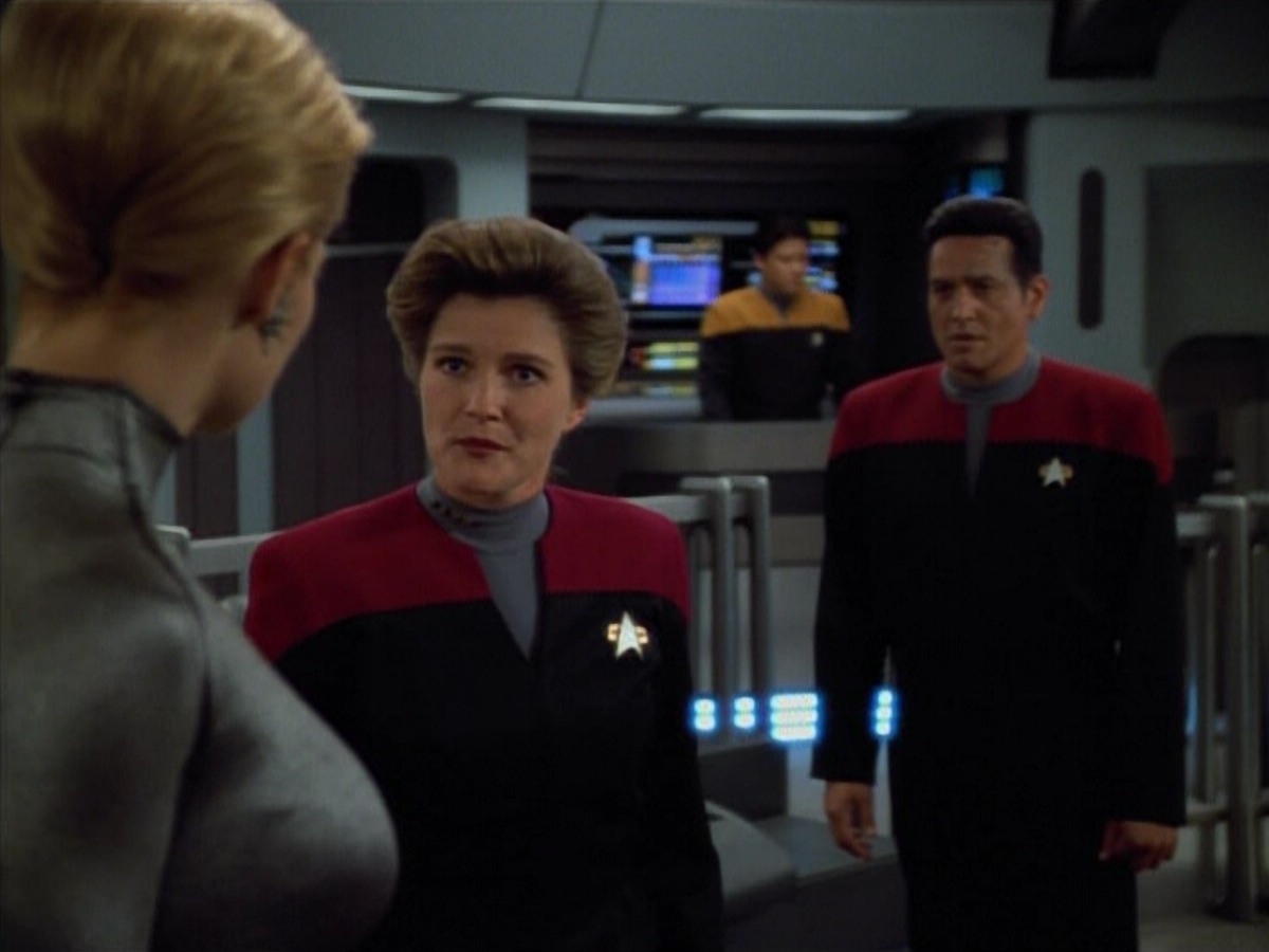 extant_StarTrekVoyager_4x03-DayOfHonor_4440.jpg