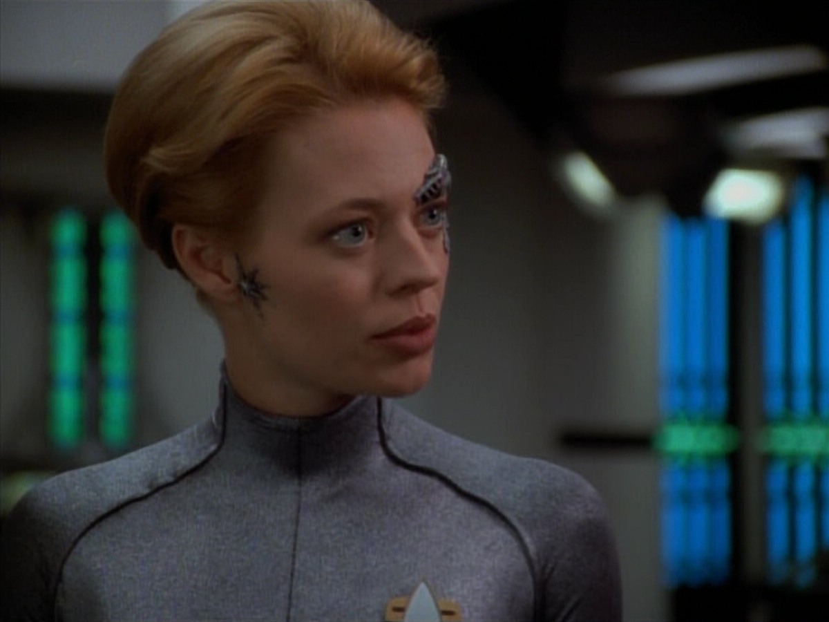 extant_StarTrekVoyager_4x03-DayOfHonor_4489.jpg