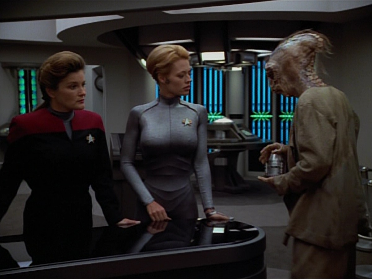 extant_StarTrekVoyager_4x03-DayOfHonor_4510.jpg