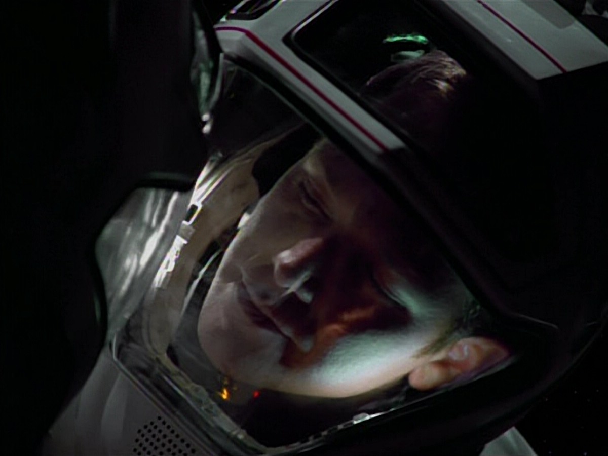 extant_StarTrekVoyager_4x03-DayOfHonor_4581.jpg