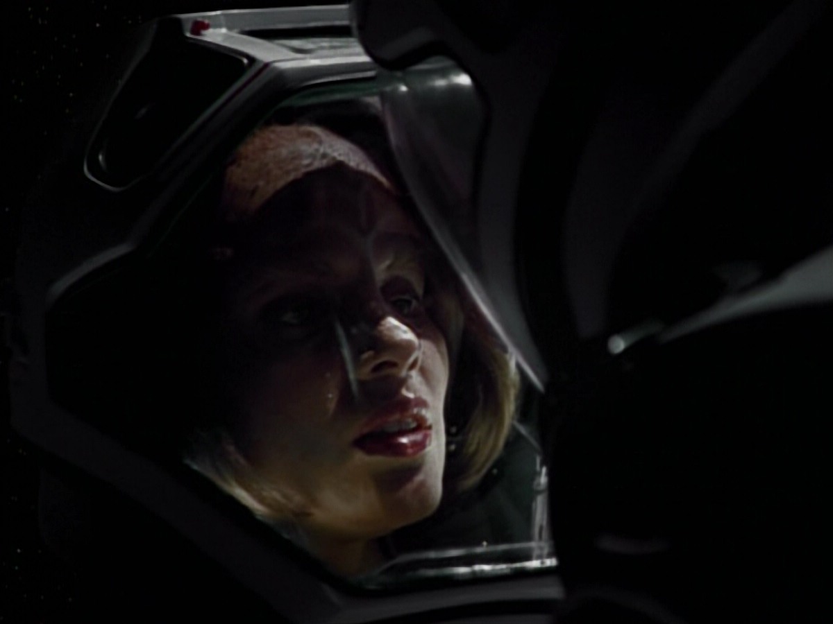extant_StarTrekVoyager_4x03-DayOfHonor_4606.jpg