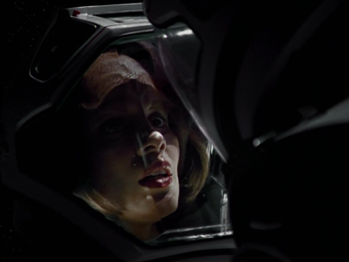 extant_StarTrekVoyager_4x03-DayOfHonor_4610.jpg