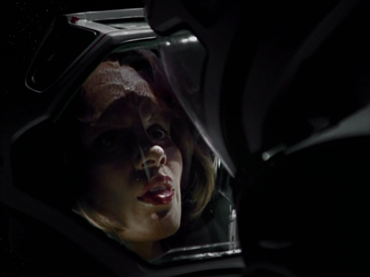 extant_StarTrekVoyager_4x03-DayOfHonor_4611.jpg