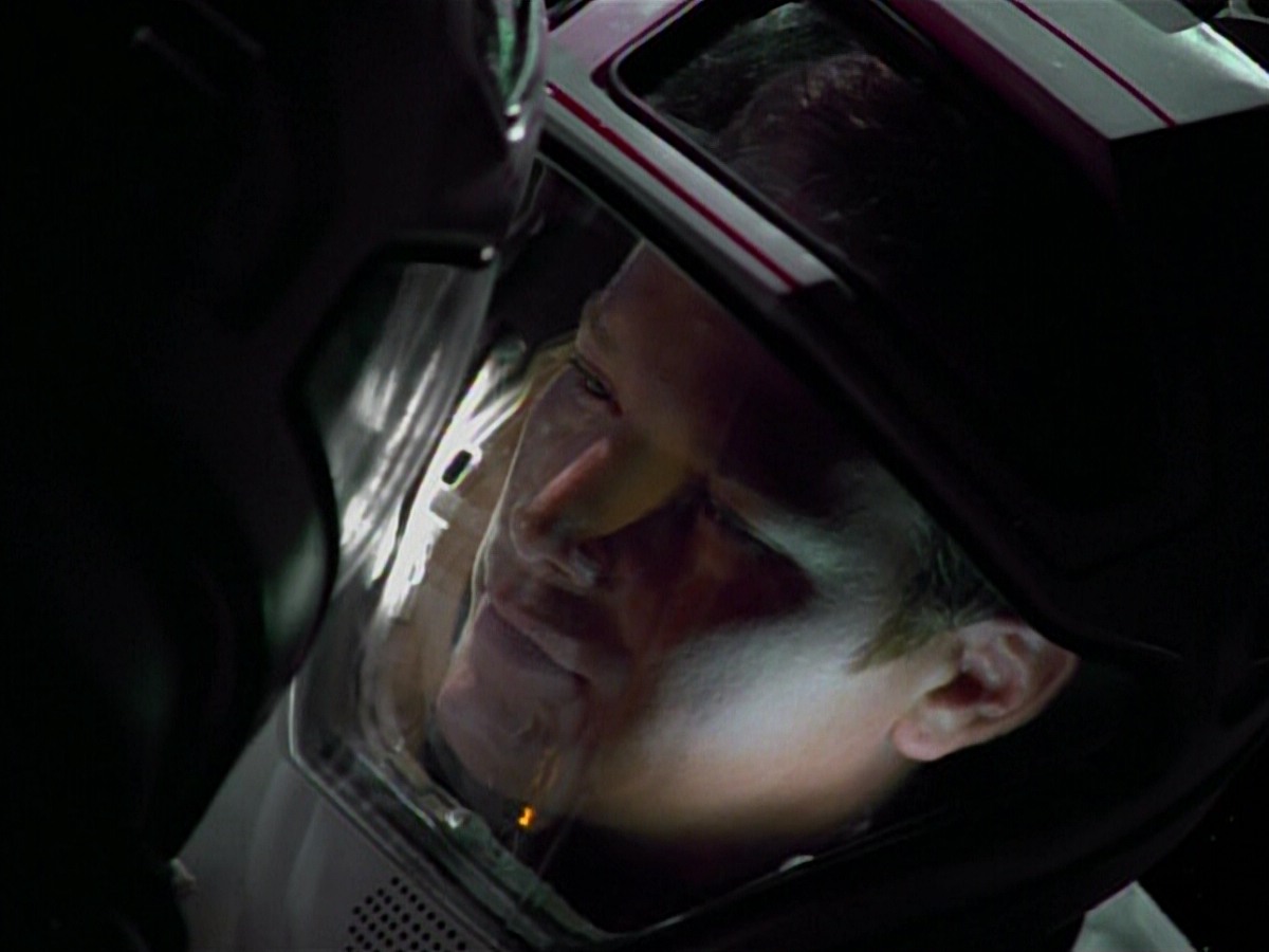 extant_StarTrekVoyager_4x03-DayOfHonor_4621.jpg