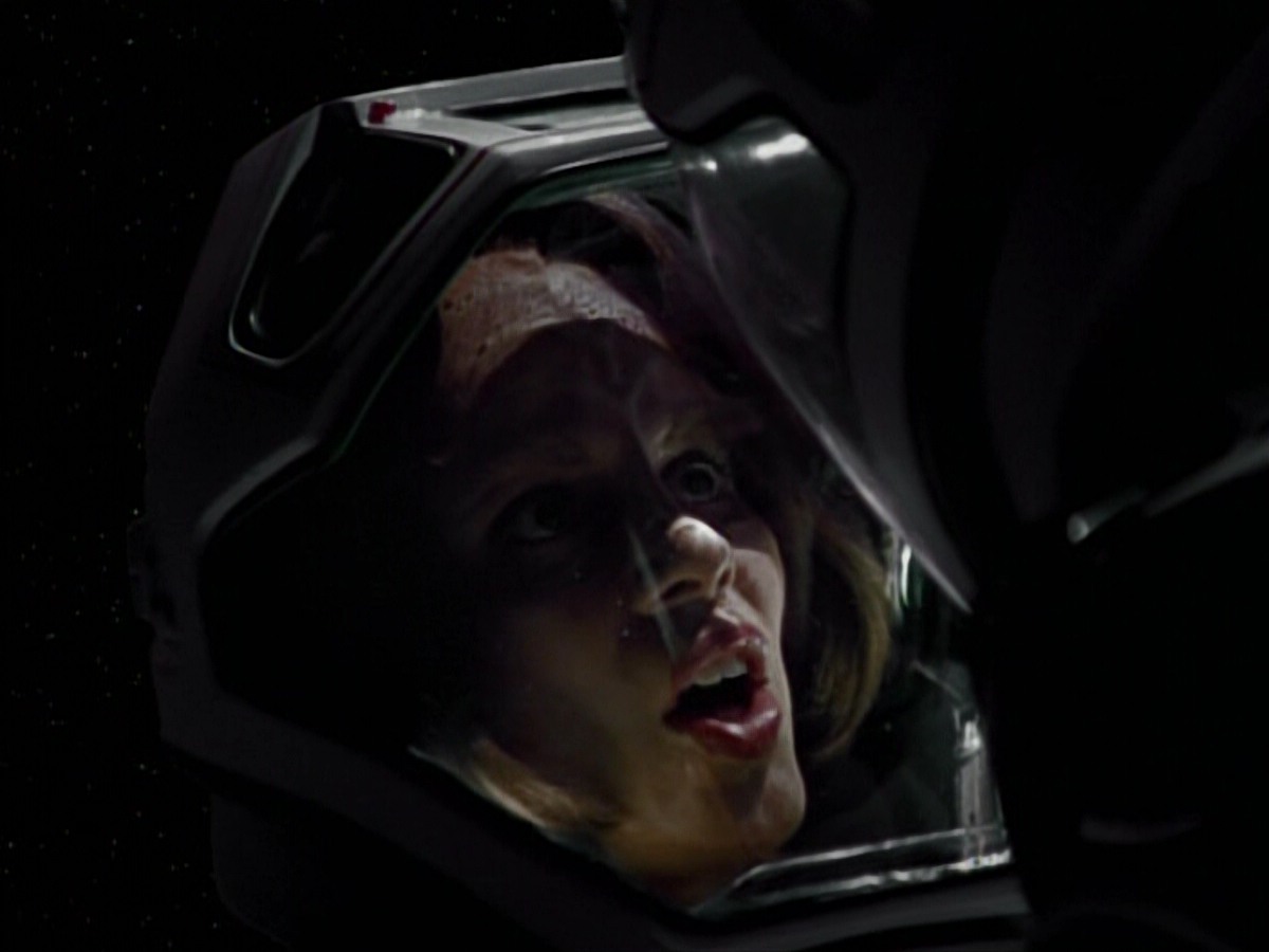 extant_StarTrekVoyager_4x03-DayOfHonor_4631.jpg