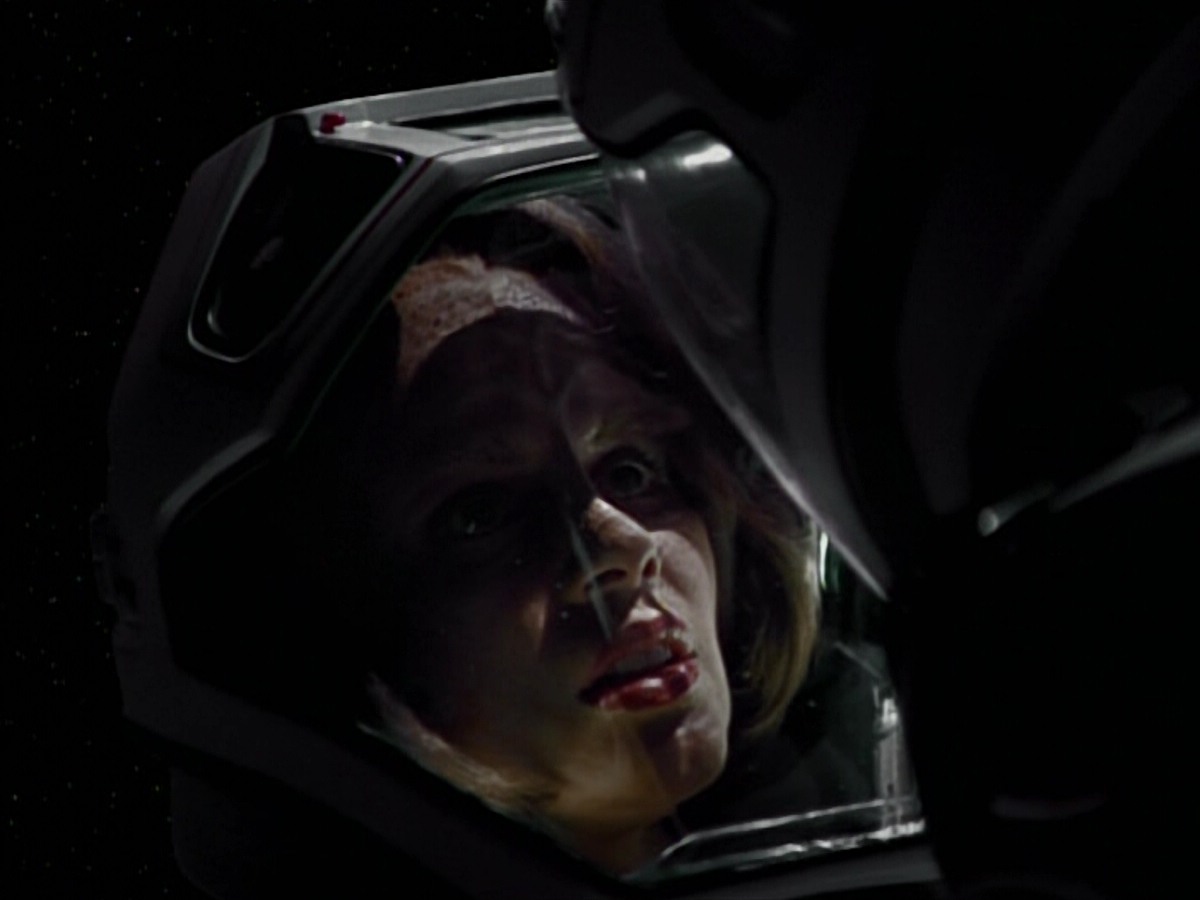 extant_StarTrekVoyager_4x03-DayOfHonor_4633.jpg