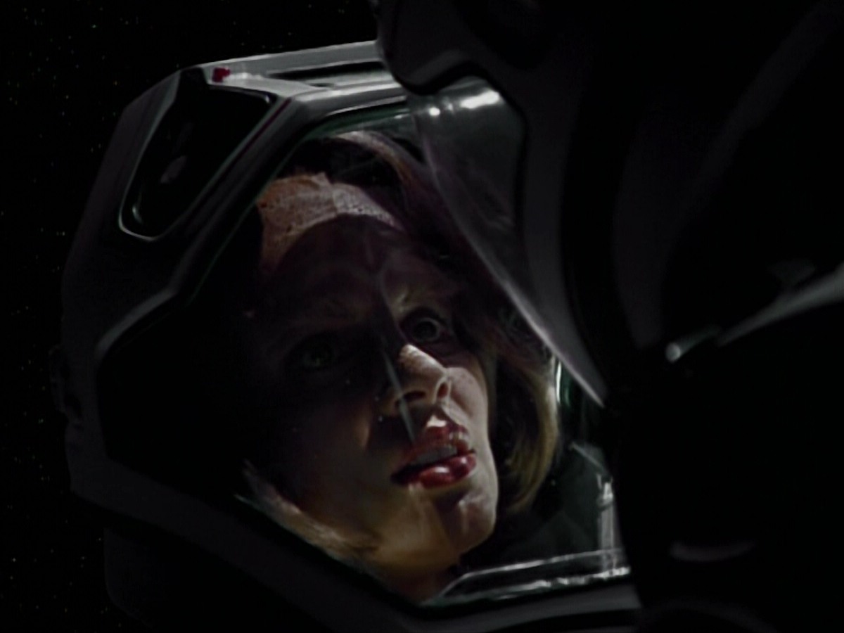 extant_StarTrekVoyager_4x03-DayOfHonor_4635.jpg
