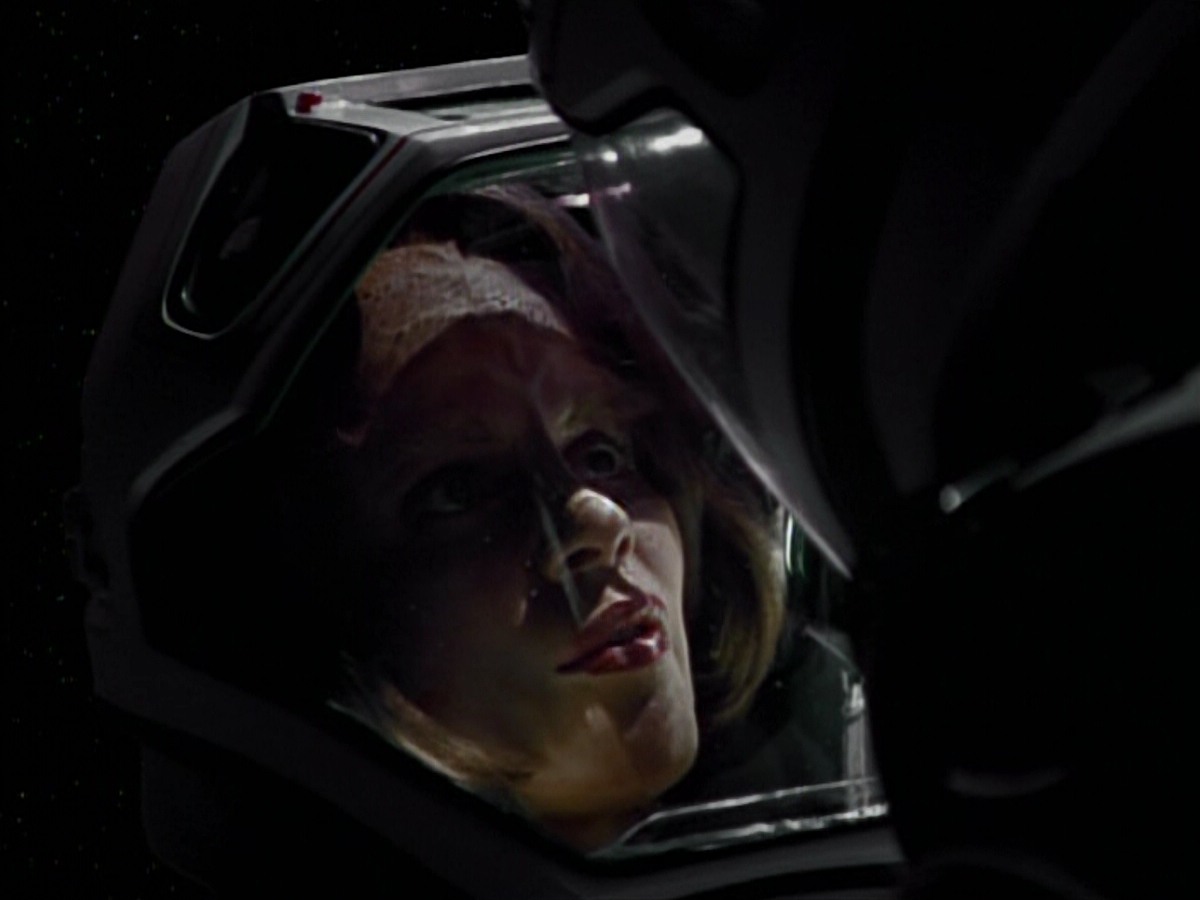 extant_StarTrekVoyager_4x03-DayOfHonor_4636.jpg