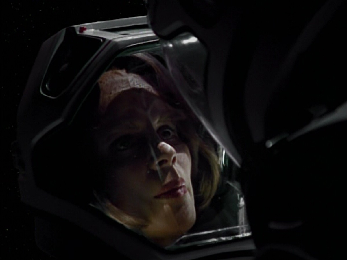 extant_StarTrekVoyager_4x03-DayOfHonor_4637.jpg