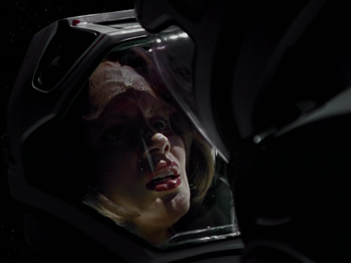 extant_StarTrekVoyager_4x03-DayOfHonor_4644.jpg