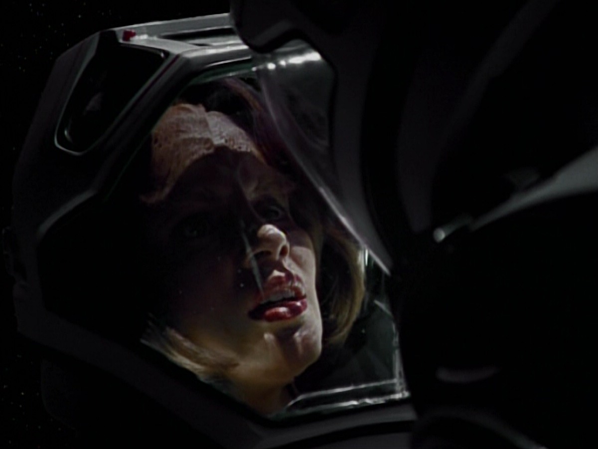 extant_StarTrekVoyager_4x03-DayOfHonor_4645.jpg