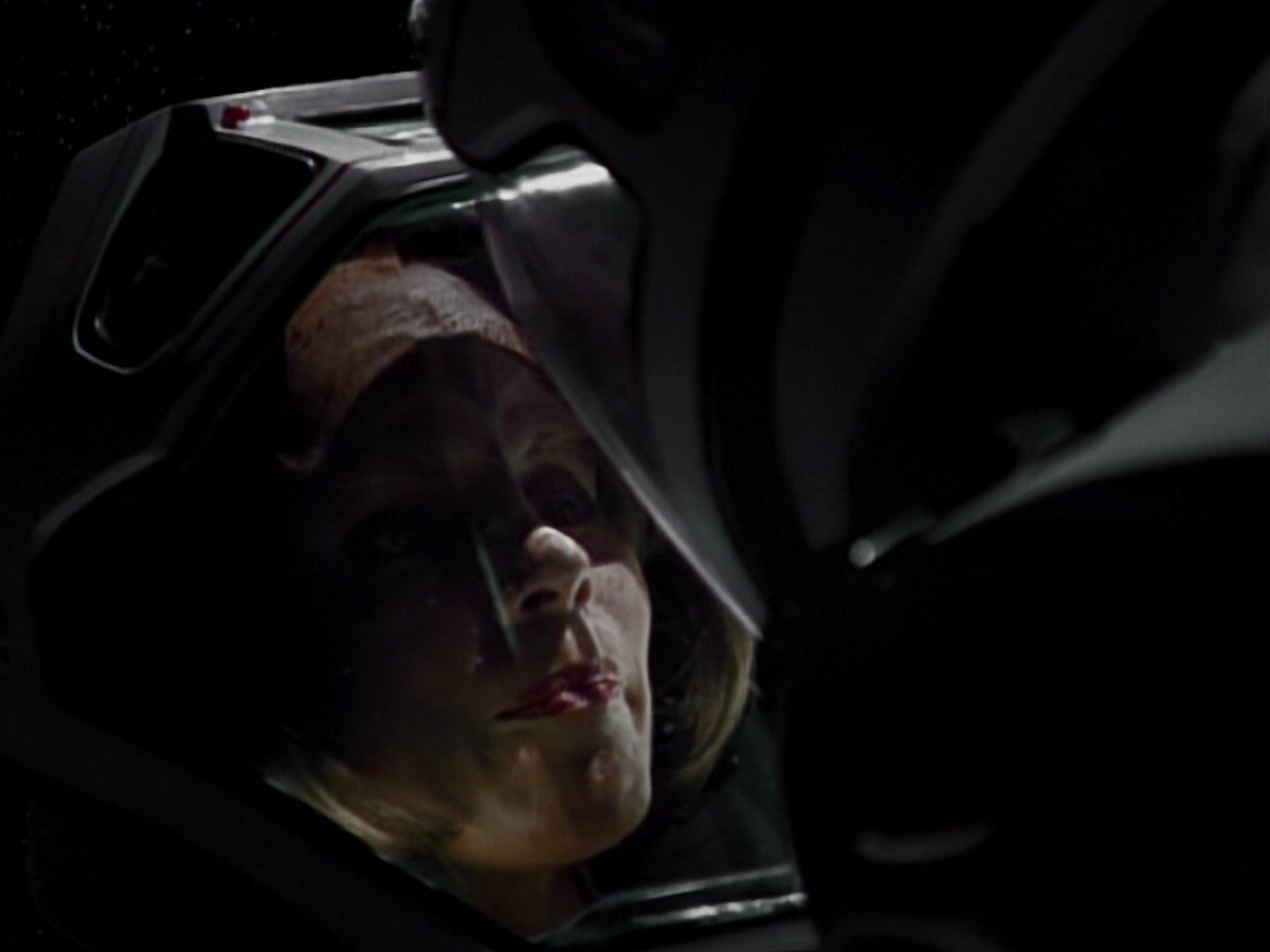 extant_StarTrekVoyager_4x03-DayOfHonor_4652.jpg