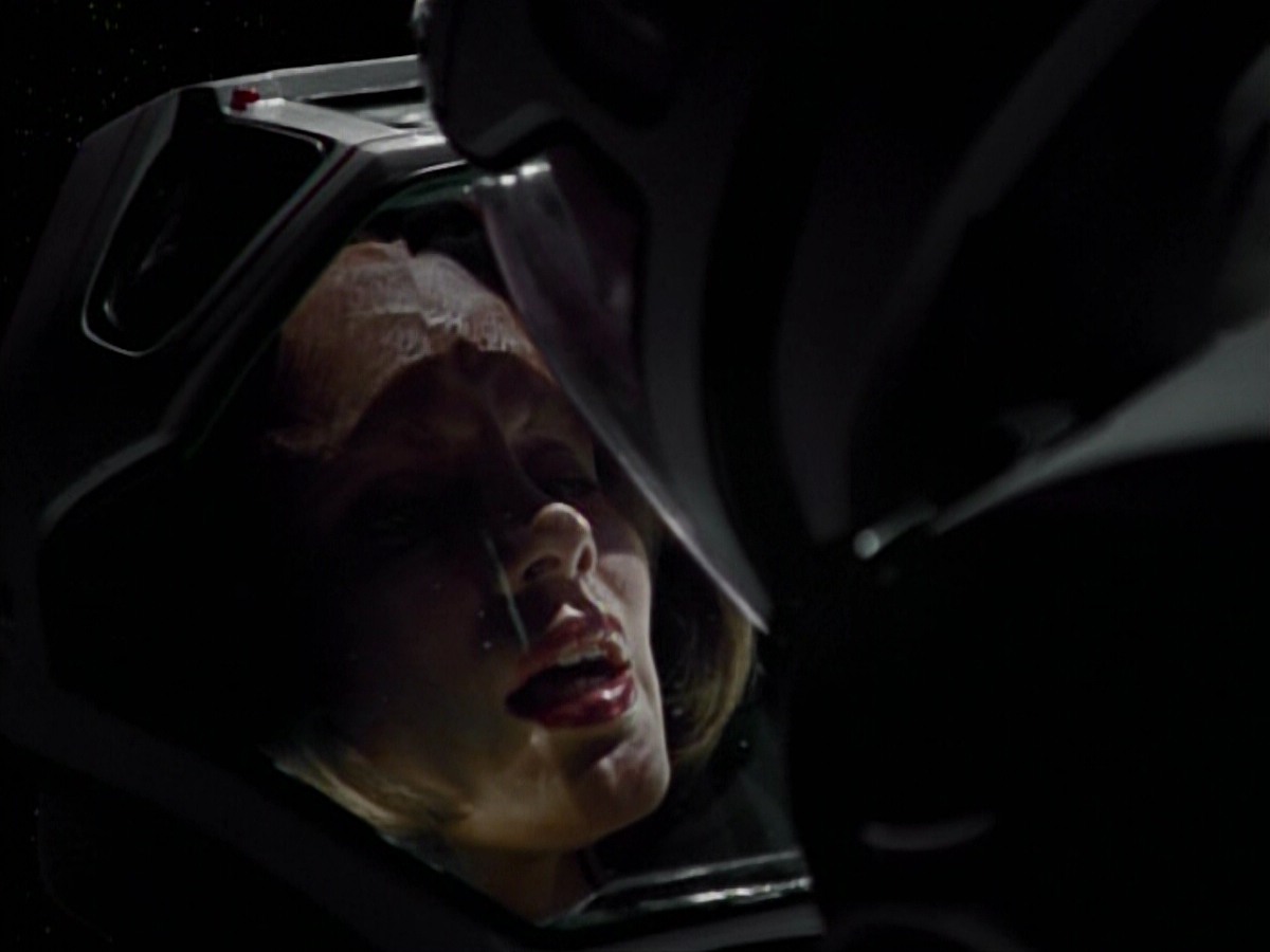 extant_StarTrekVoyager_4x03-DayOfHonor_4655.jpg
