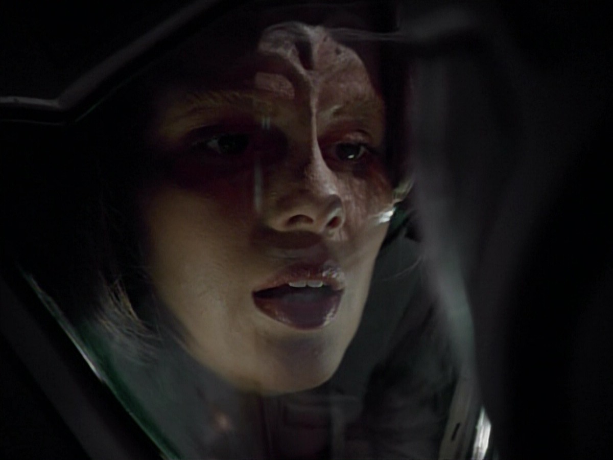 extant_StarTrekVoyager_4x03-DayOfHonor_4666.jpg