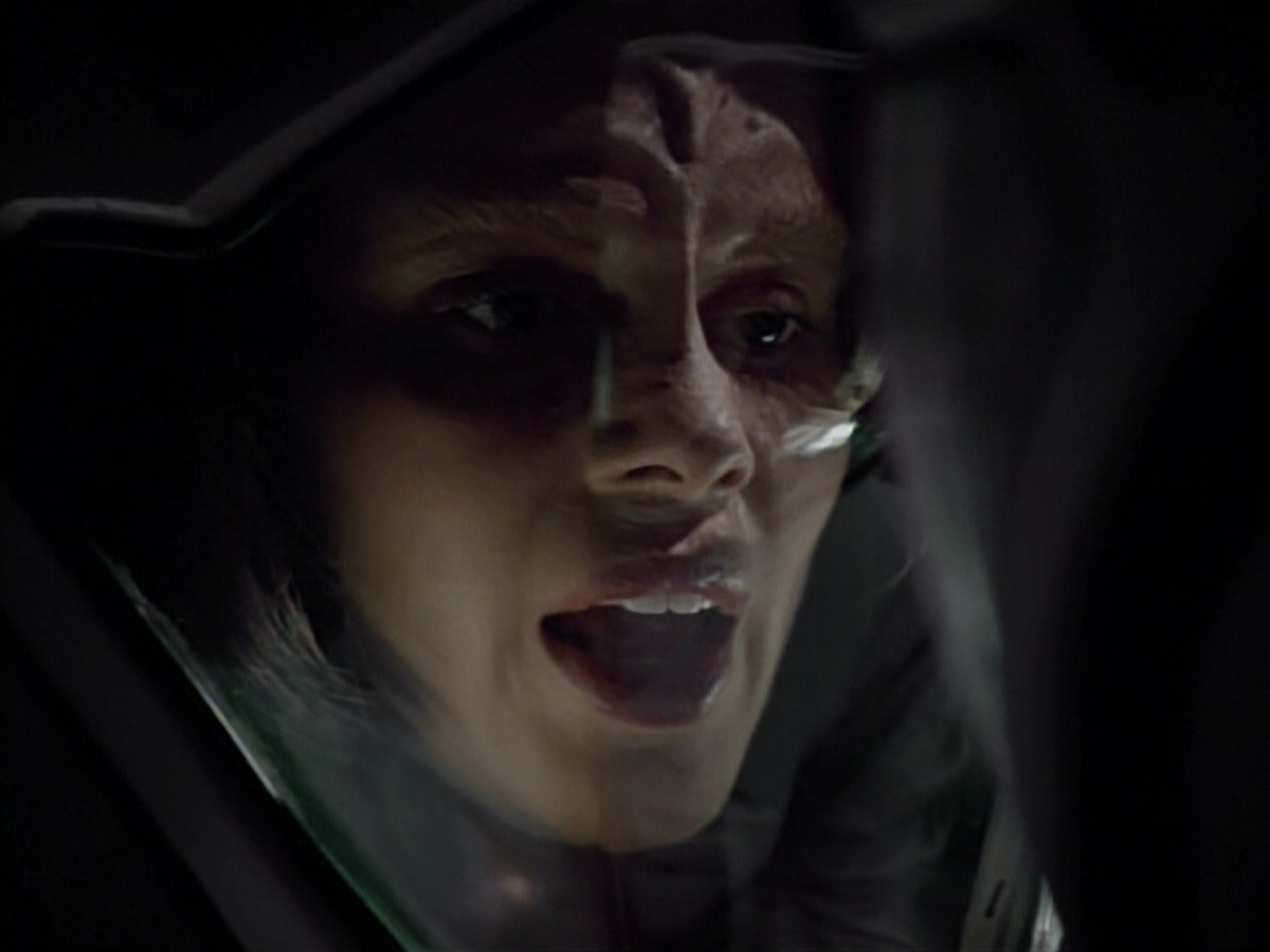 extant_StarTrekVoyager_4x03-DayOfHonor_4667.jpg