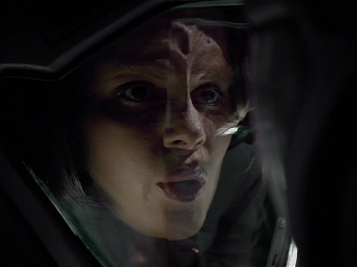 extant_StarTrekVoyager_4x03-DayOfHonor_4669.jpg