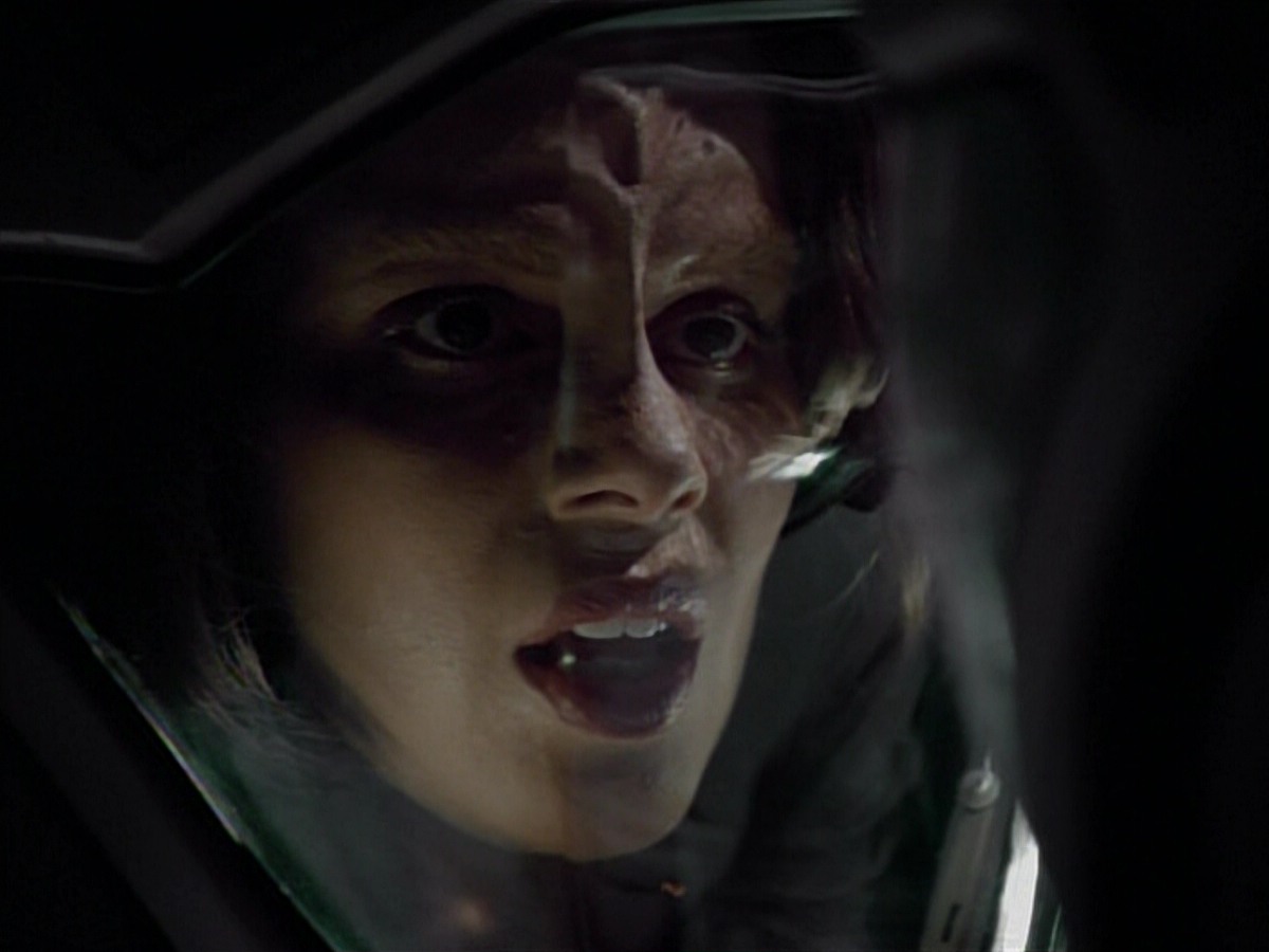 extant_StarTrekVoyager_4x03-DayOfHonor_4670.jpg