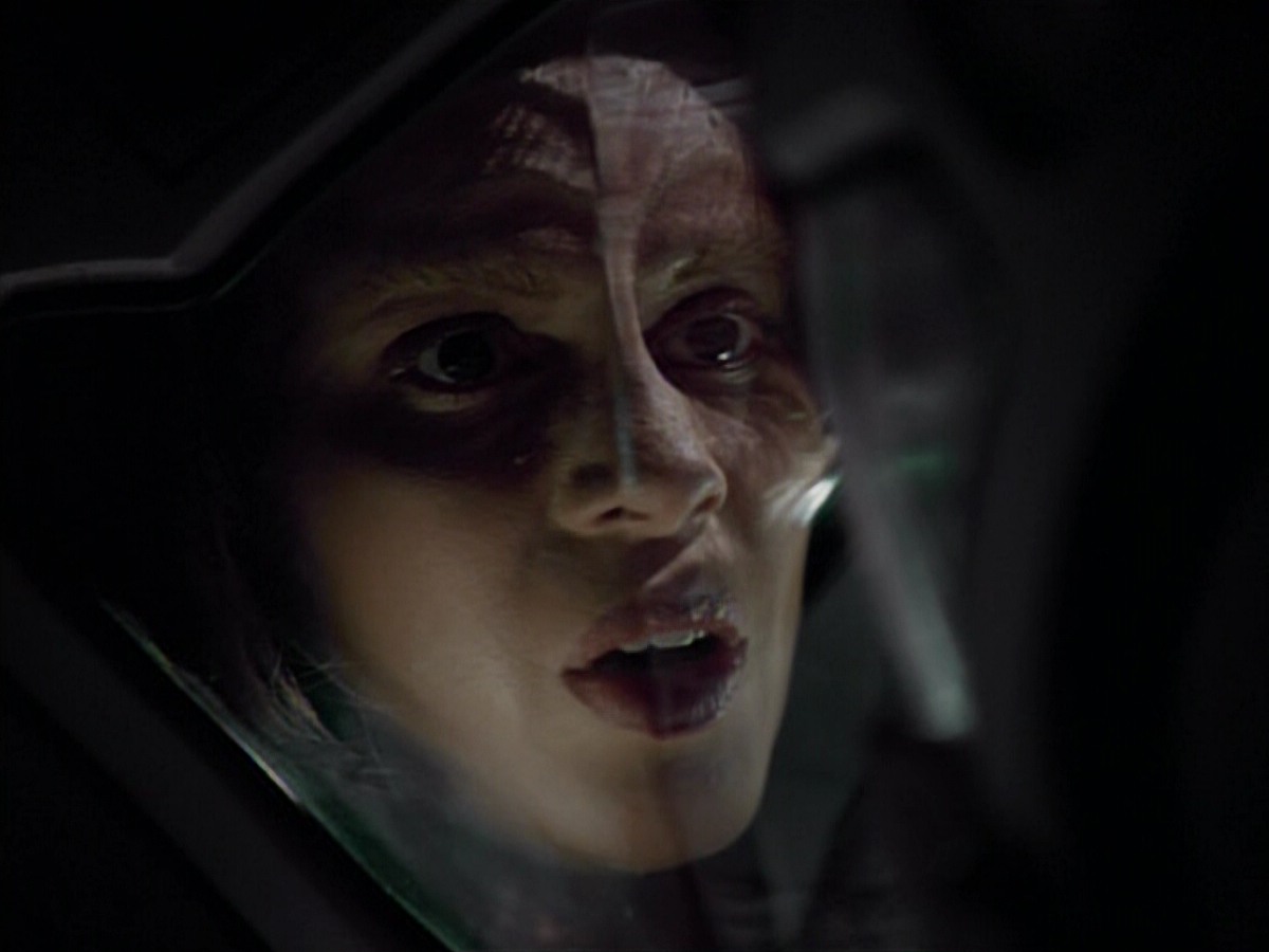 extant_StarTrekVoyager_4x03-DayOfHonor_4689.jpg