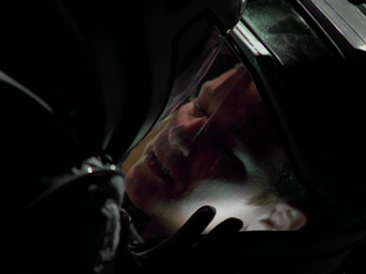 extant_StarTrekVoyager_4x03-DayOfHonor_4734.jpg