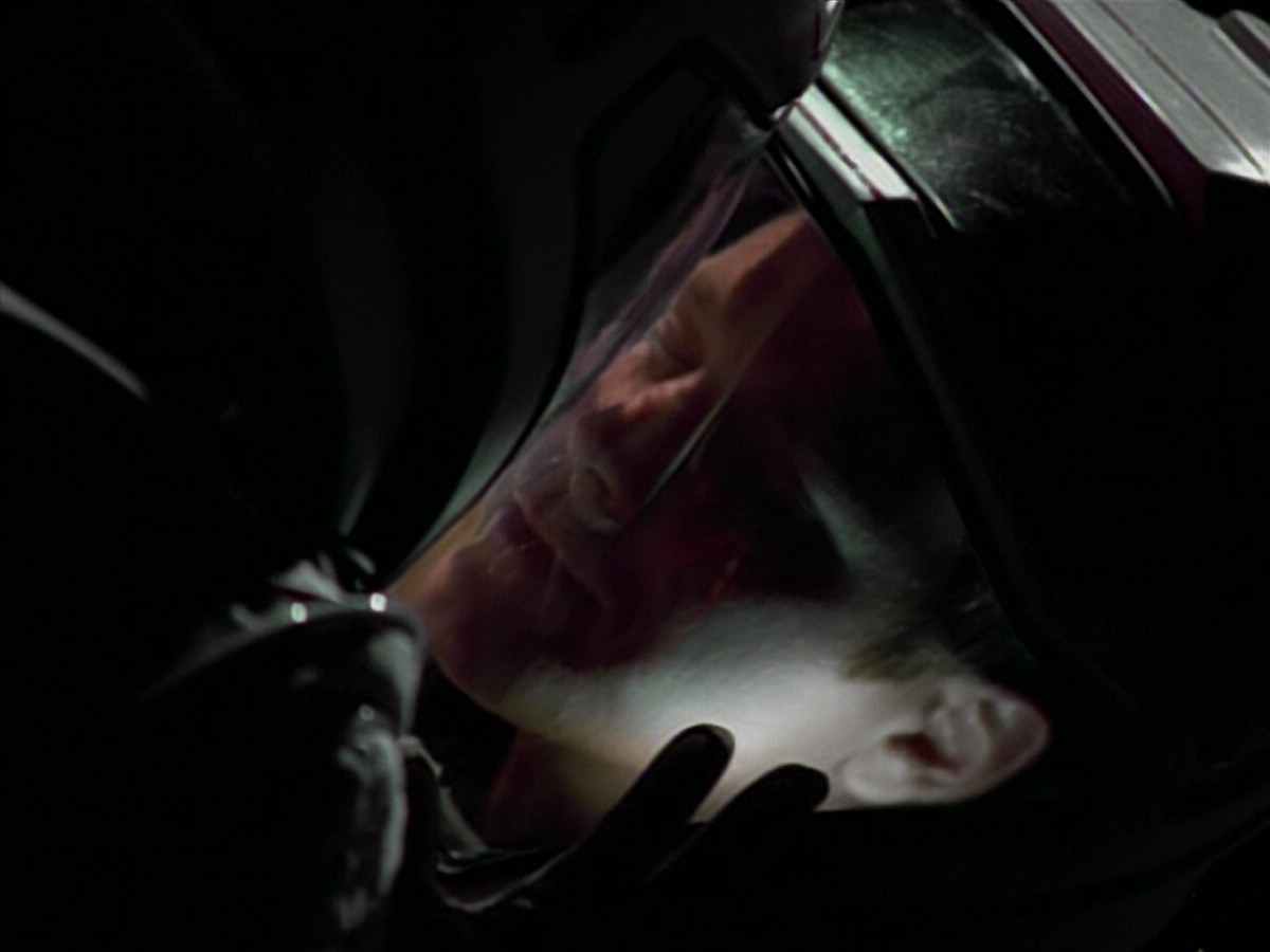 extant_StarTrekVoyager_4x03-DayOfHonor_4736.jpg