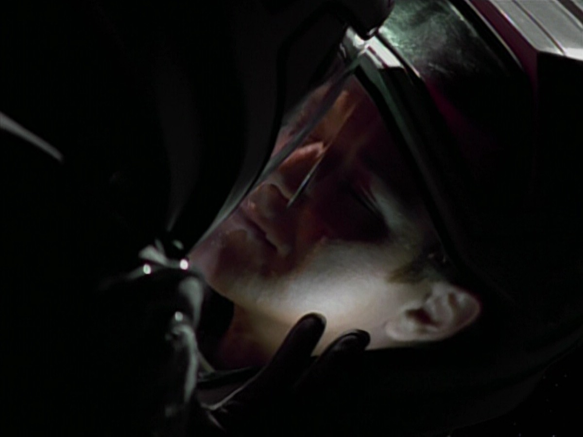 extant_StarTrekVoyager_4x03-DayOfHonor_4738.jpg